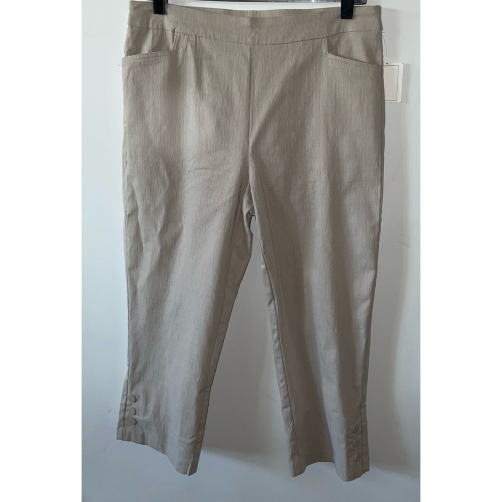 Kate Park Textured Capri Pull On Pant